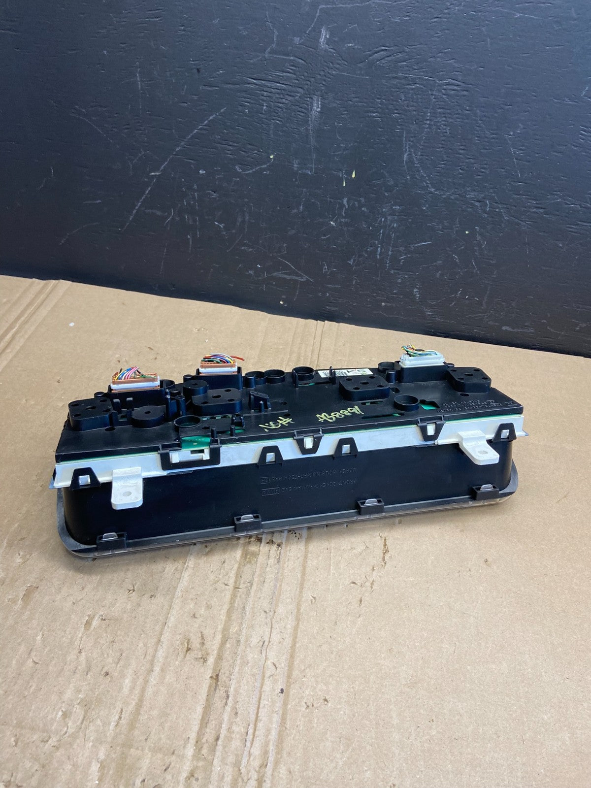 1998 to 2000 Nissan Pathfinder Speedometer Cluster Gauge AB88915