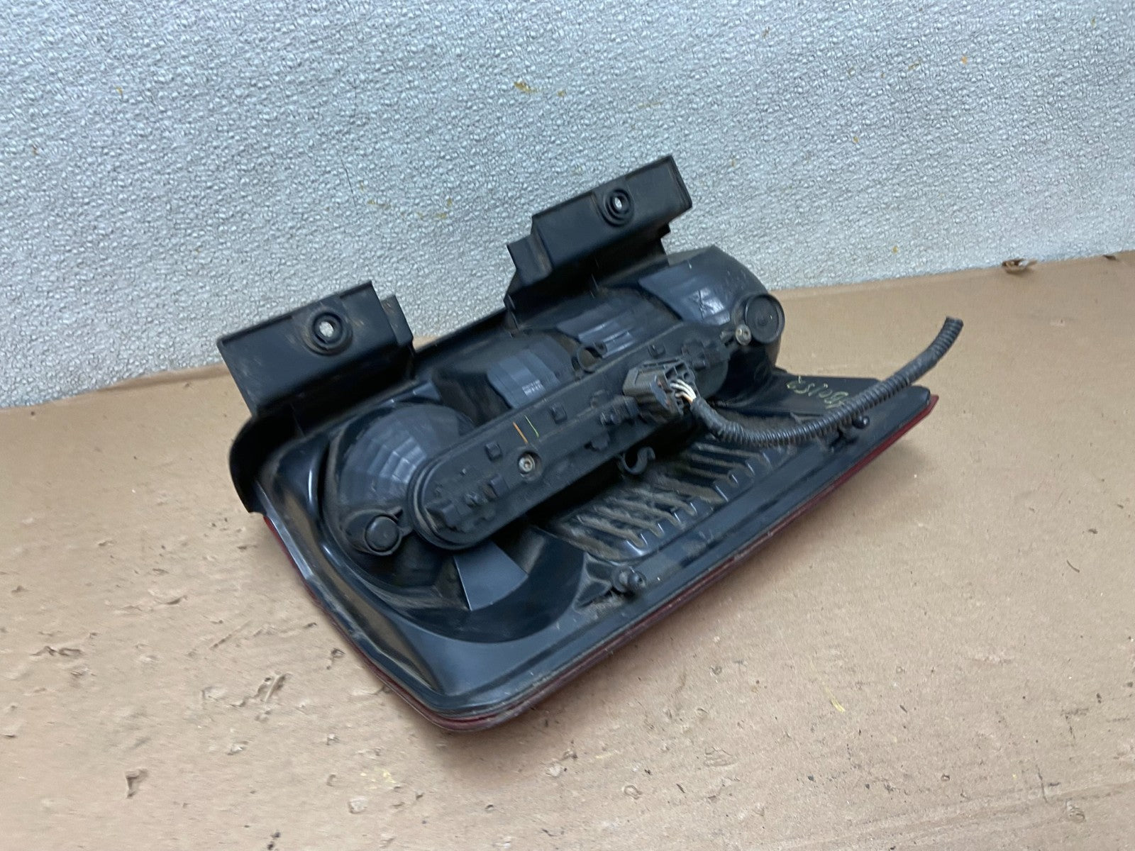 2008 to 2012 Jeep Liberty Right Passenger RH Side Tail Light OEM AB0152 DW4