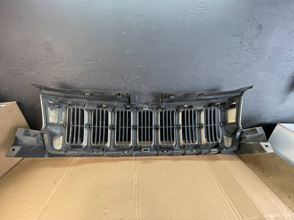 2011 to 2013 Jeep Grand Cherokee Front Upper Grill Grille AC5284 DG3