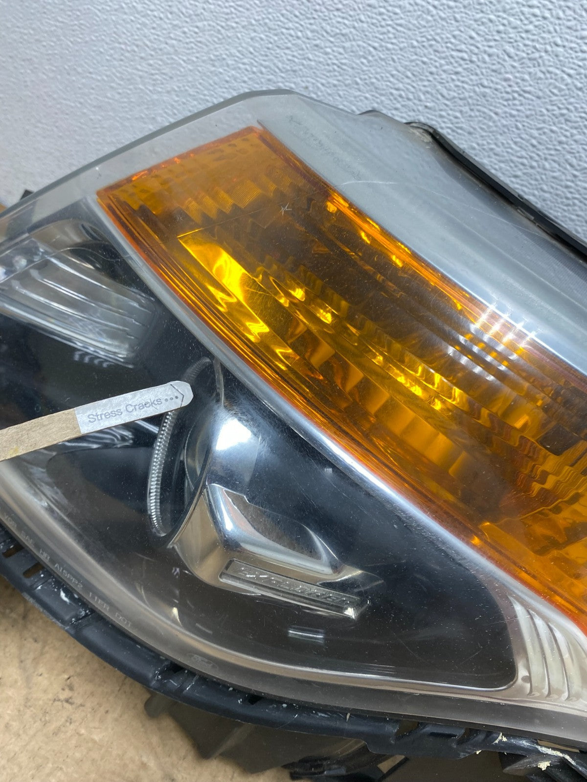 2011 to 2015 Ford Explorer Left Driver LH Halogen Headlight Oem AC2965 DW4