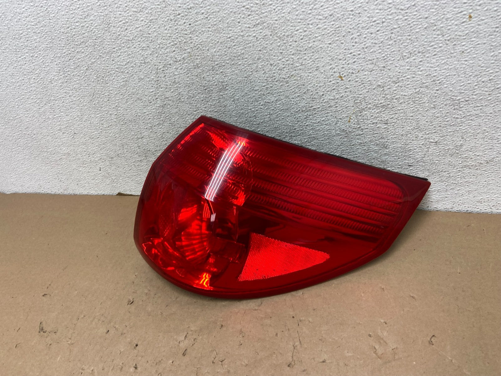 2006 - 2010 Toyota Sienna Right Passenger Side Tail Light AG4199 LK1