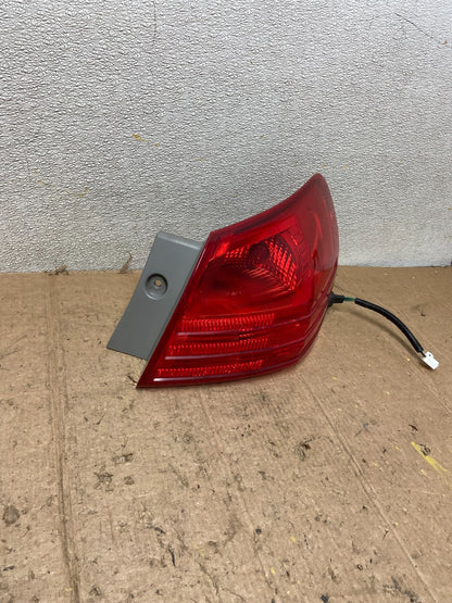 2008 to 2015 Nissan Rogue Right Passenger Rh Side Tail Light Oem AA43872