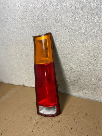1997 1998 1999 2000 2001 Honda Crv Cr-v Right Passenger Tail Light AH2889 LK2