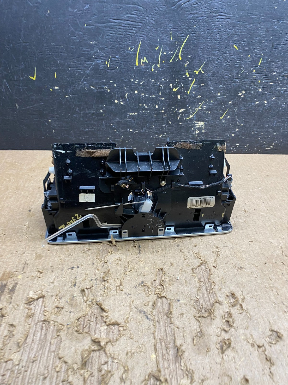 2003 to 2006 Land Rover Range Dashboard Center Middle Air Vent Grill Z9892 DG4
