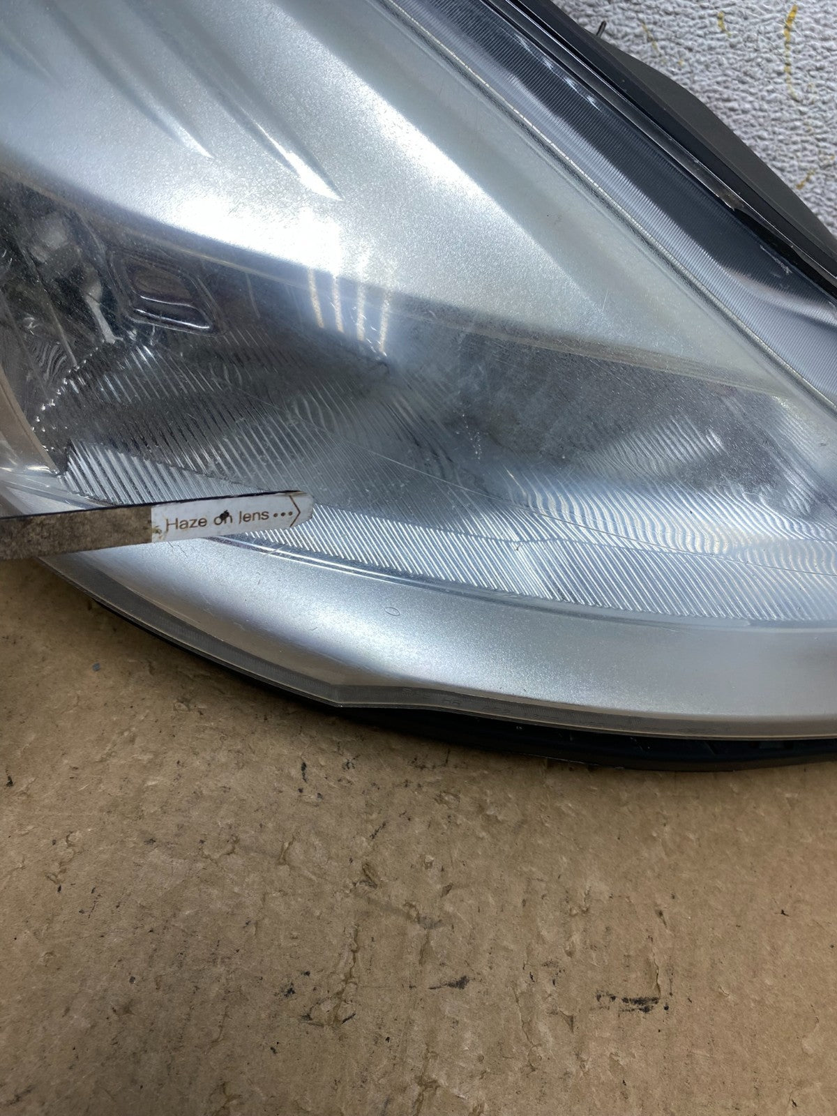 2013 - 2016 Ford Escape Headlight Right Passenger RH Side Halogen AI3599 DW4