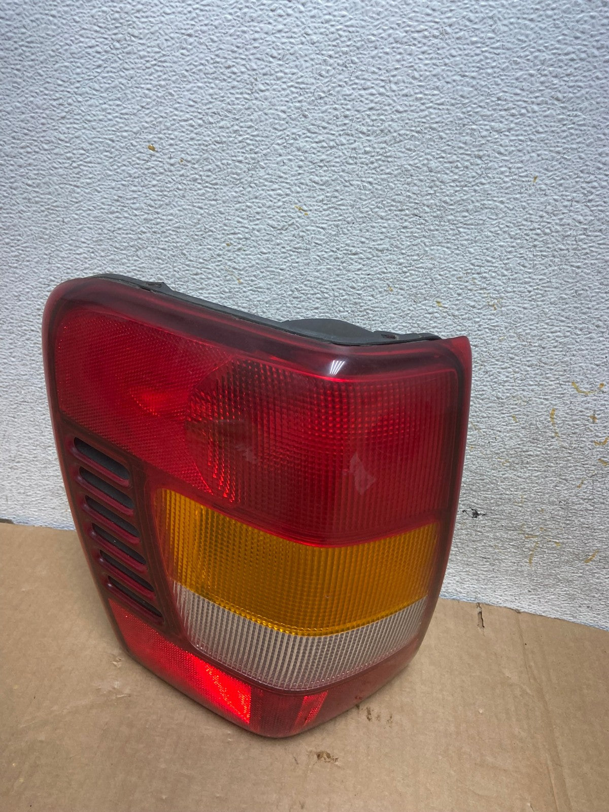 1999 - 2004 Jeep Grand Cherokee WJ Left Driver Lh Tail Light AI6904 LK0