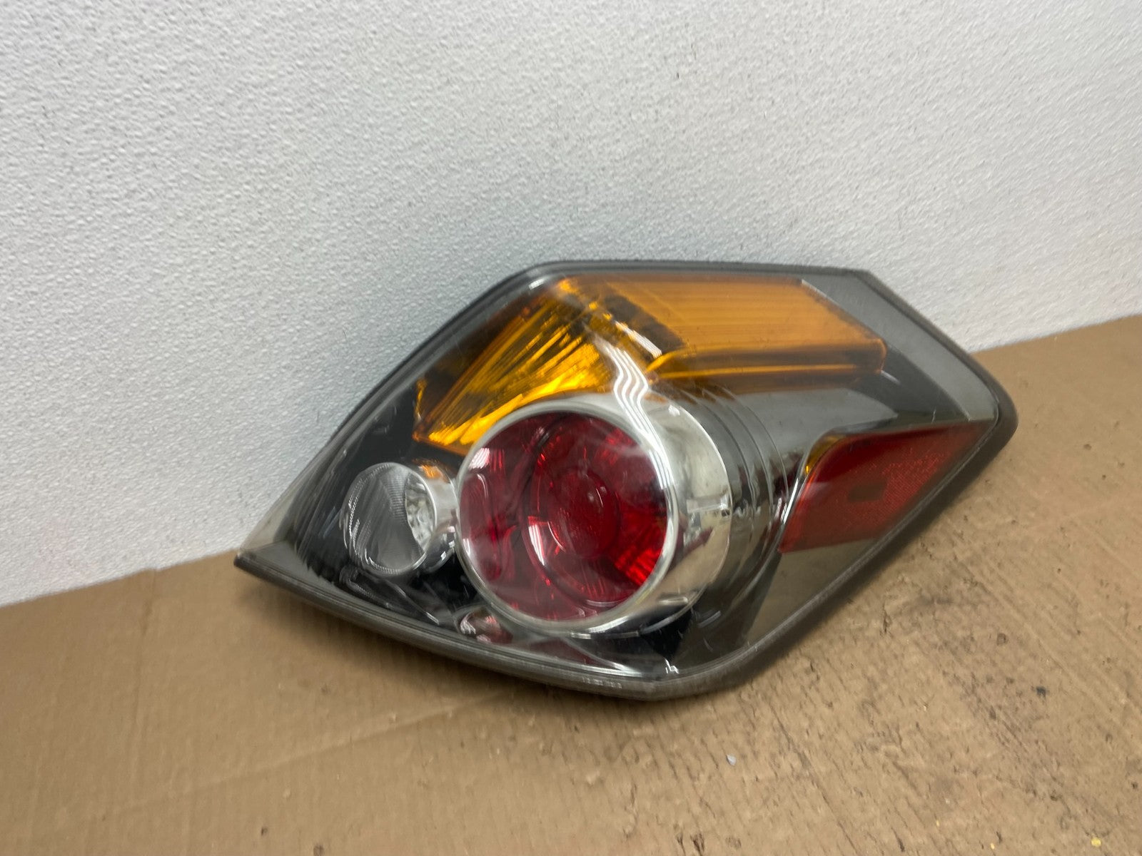 2007 to 2012 Nissan Altima Right Passenger Rh Side Tail Light OEM AB8478 DW2