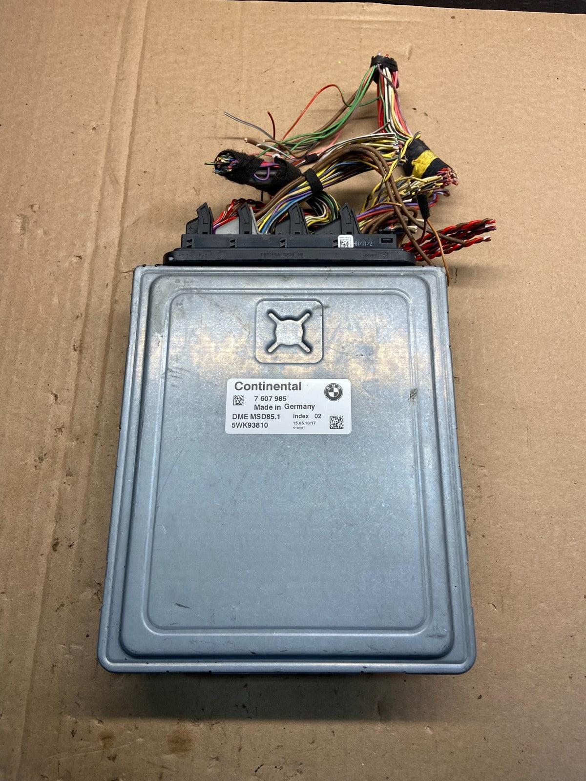 2007 to 2014 BMW X5 ECM ECU Engine Control Computer Module 7607985 AE2322 DW0