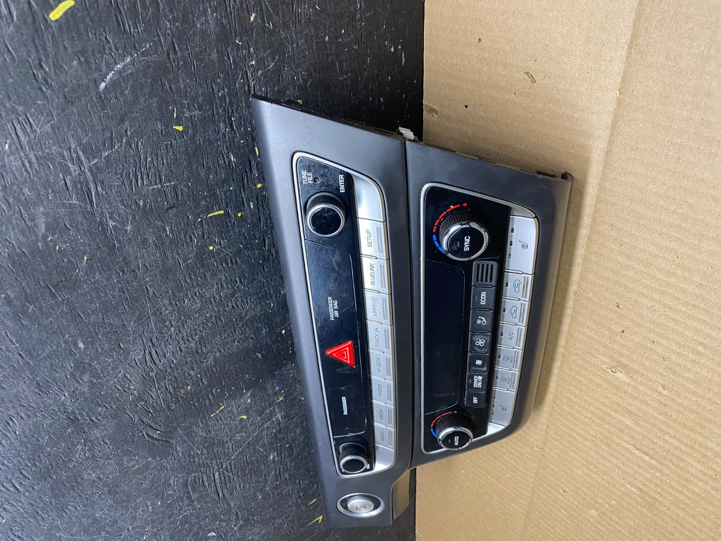 2018 2019 Hyundai Sonata Center Radio Climate Control Bezel Oem U5904 DG3