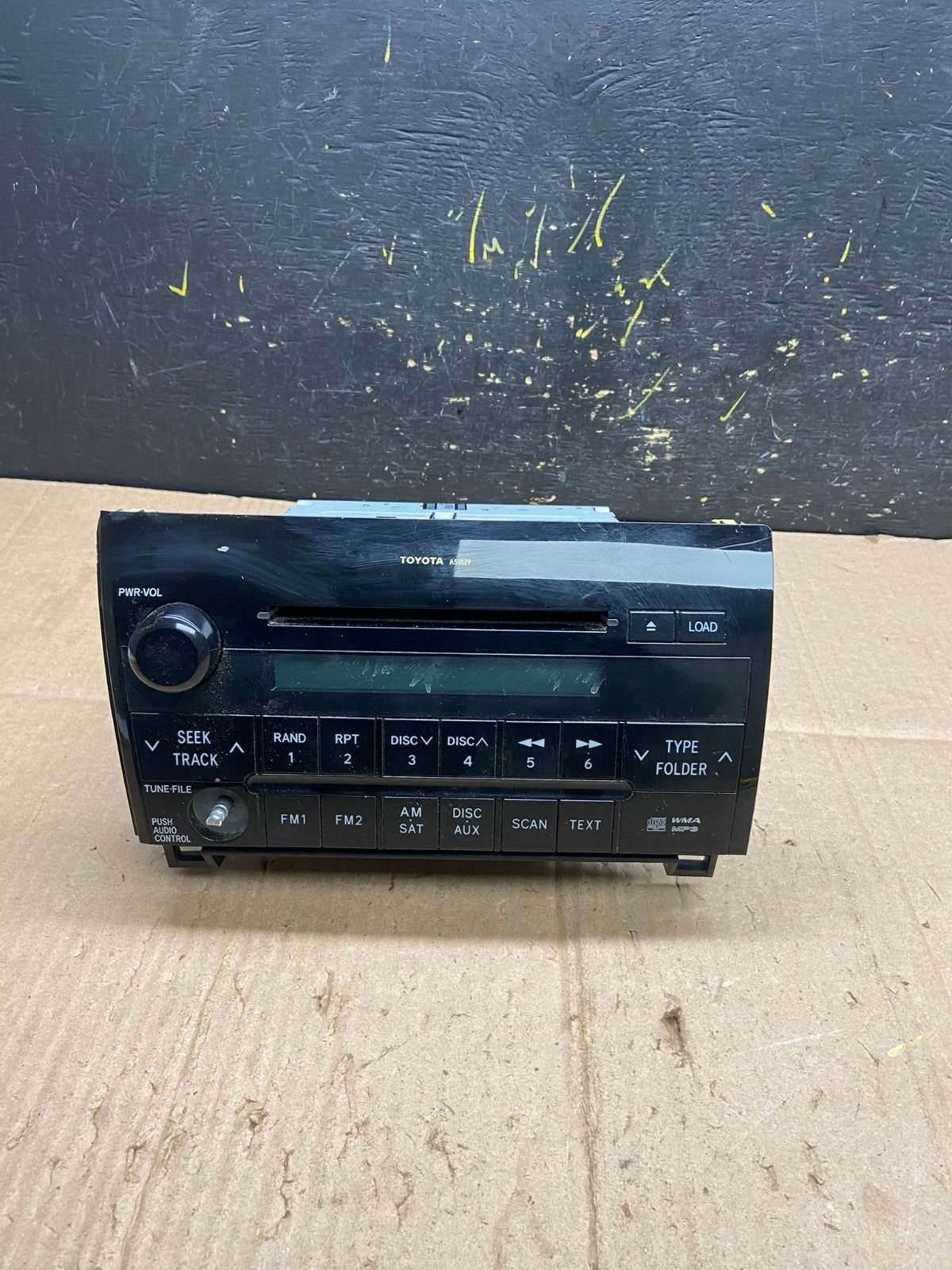 2007 to 2013 Toyota Tundra AM/FM OEM Radio CD Player AA8175 DG0