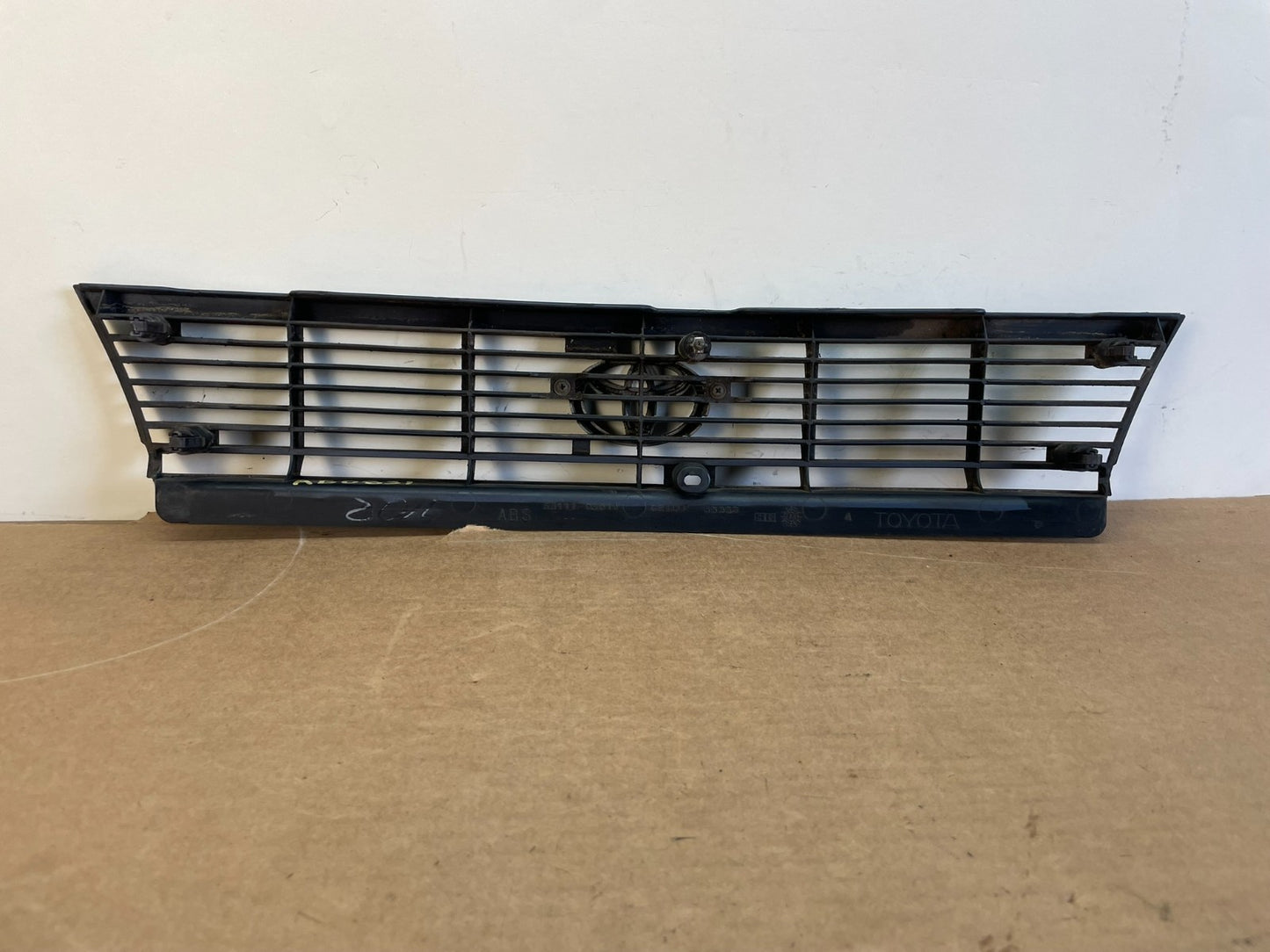 1987 to 1991 Toyota Camry Front Grille Grill AG0831 PS3