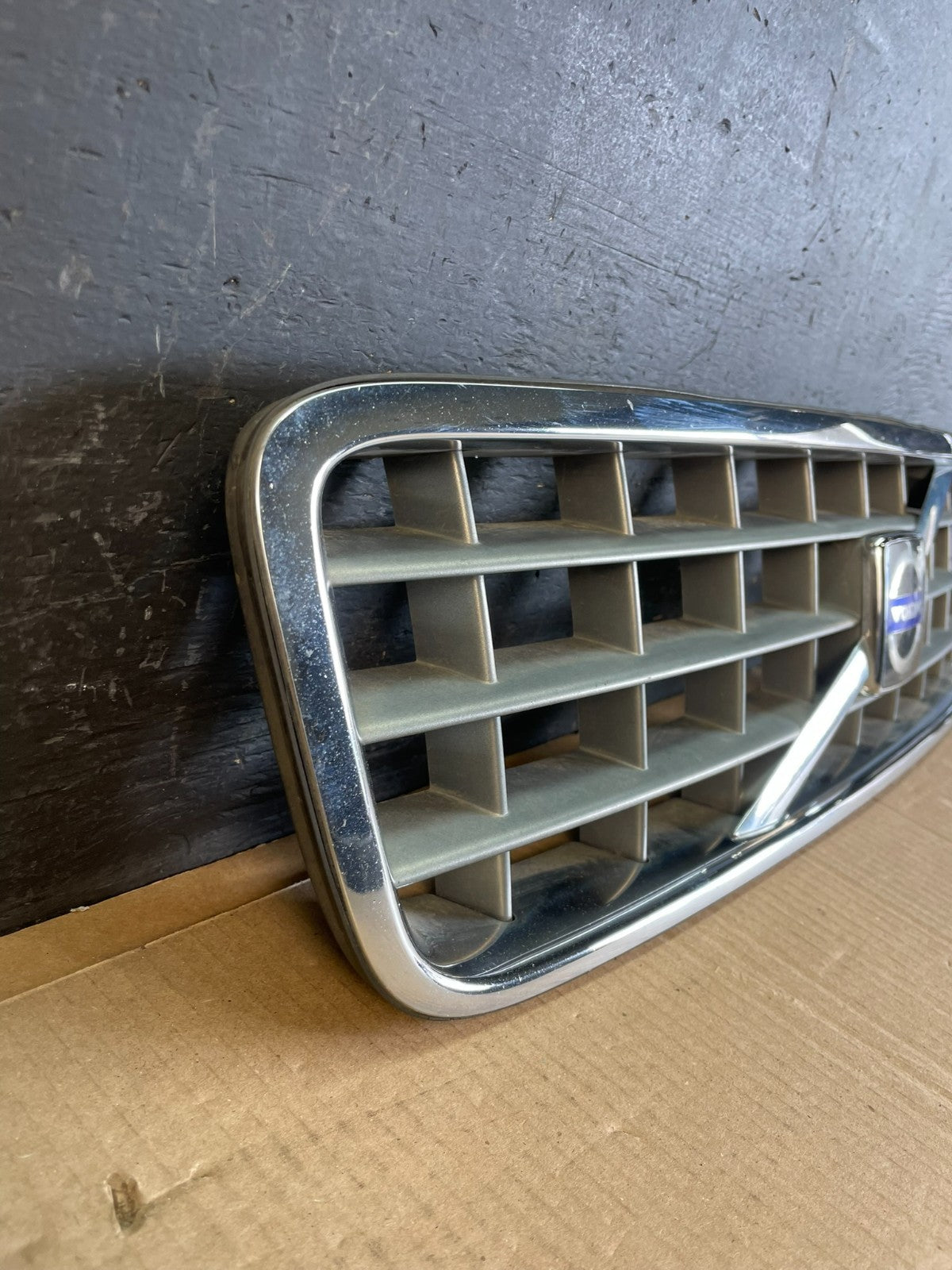 2003 to 2013 Volvo XC90 Front Upper Grill Grille Oem AC2056 DG2
