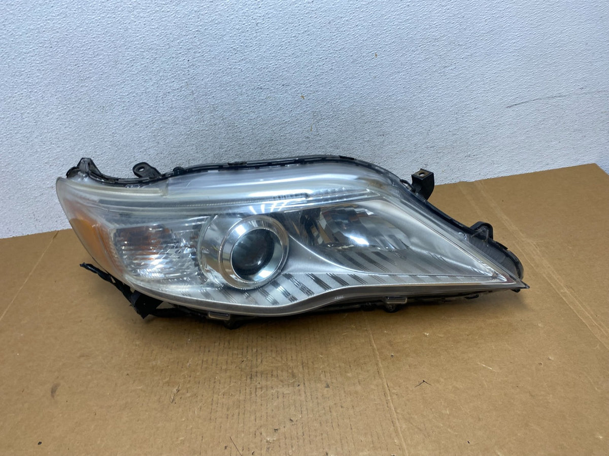 2011-2012 Toyota Avalon Right Passenger RH Halogen Headlight AD9166 DG0