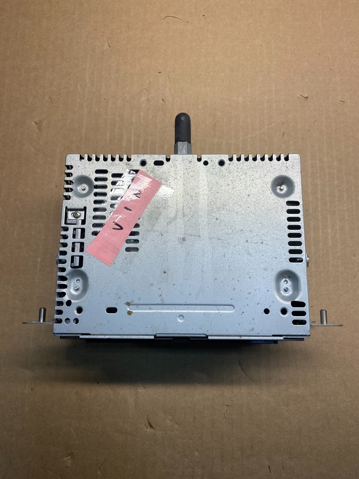 2013 to 2014 Ford Explorer Audio Equipment Radio Receiver AM FM CD AE7885 DG3