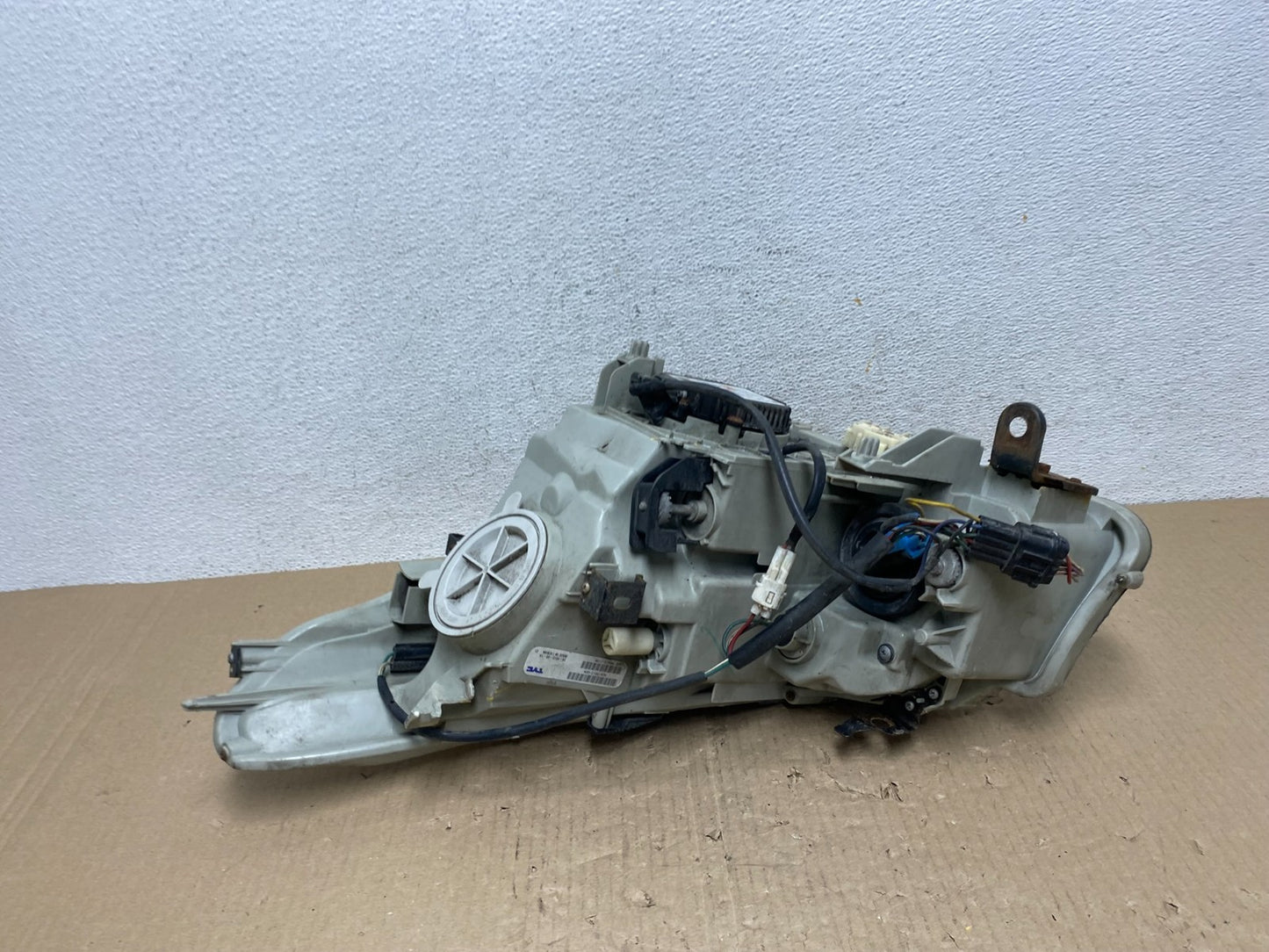 2007-2009 Infiniti G35 G37 Right Passenger Hid Xenon Headlight Sedan AE9693 DW8