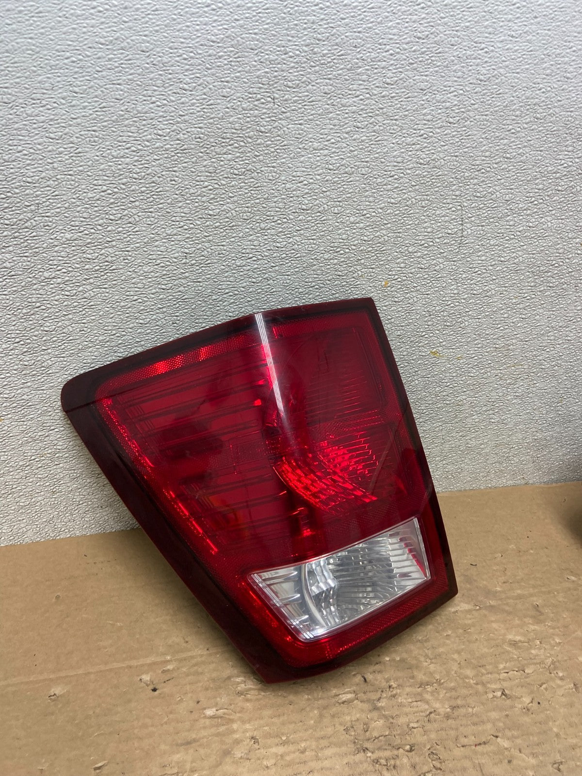 2007 2008 2009 2010 Jeep Grand Cherokee Left Driver Lh Tail Light Oem AB4848 LK2
