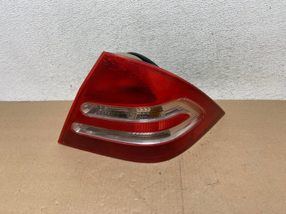 2001-2004 Mercedes-Benz C230 C240 W203 C-Class Right Passenger Tail Light AG45510