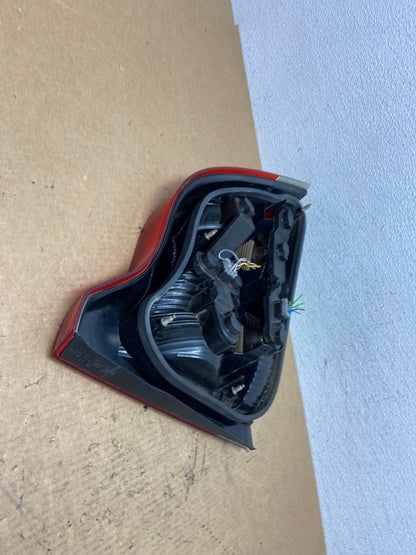 2001 to 2004 Volvo S60 Left Driver LH Side Tail Light Oem AC3587 LK6