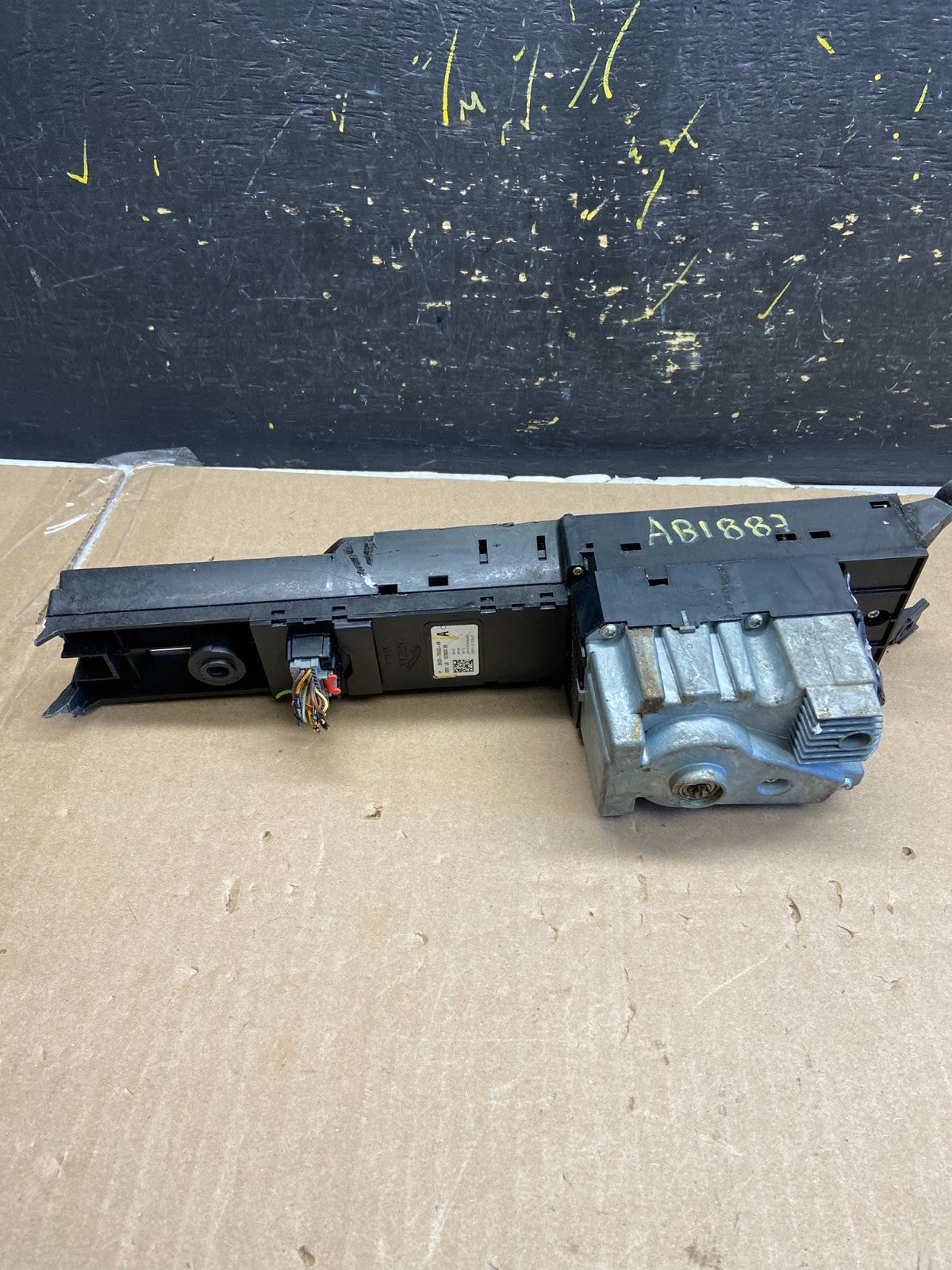 2013 - 2015 Jaguar XF Gear Shifter Selector Control Panel Knob OEM ab1887 DG4