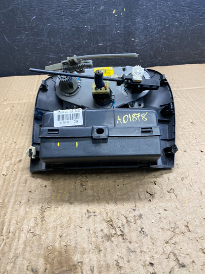 2010 to 2011 Hyundai Accent Center Heater A/C Climate Control Panel AD1878 DG7