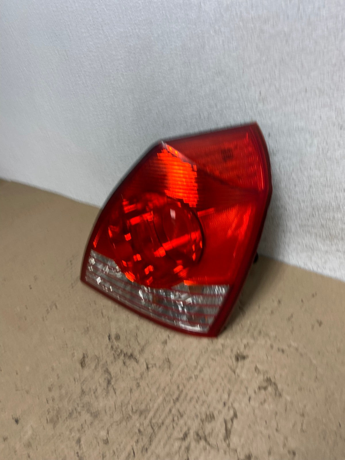 2004 2005 2006 Hyundai Elantra Sedan Right Passenger Tail Light AF2947 LK1