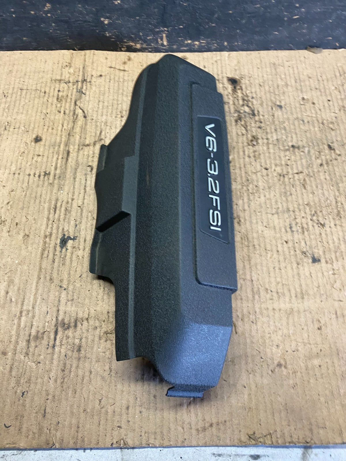 2008 to 2008 Audi A6 3.2L Engine Motor Cover q0400 DG2