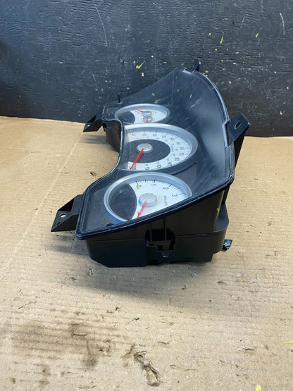 2005 Dodge Durango Speedometer Instrument Cluster Gauge OEM R2879 DG3