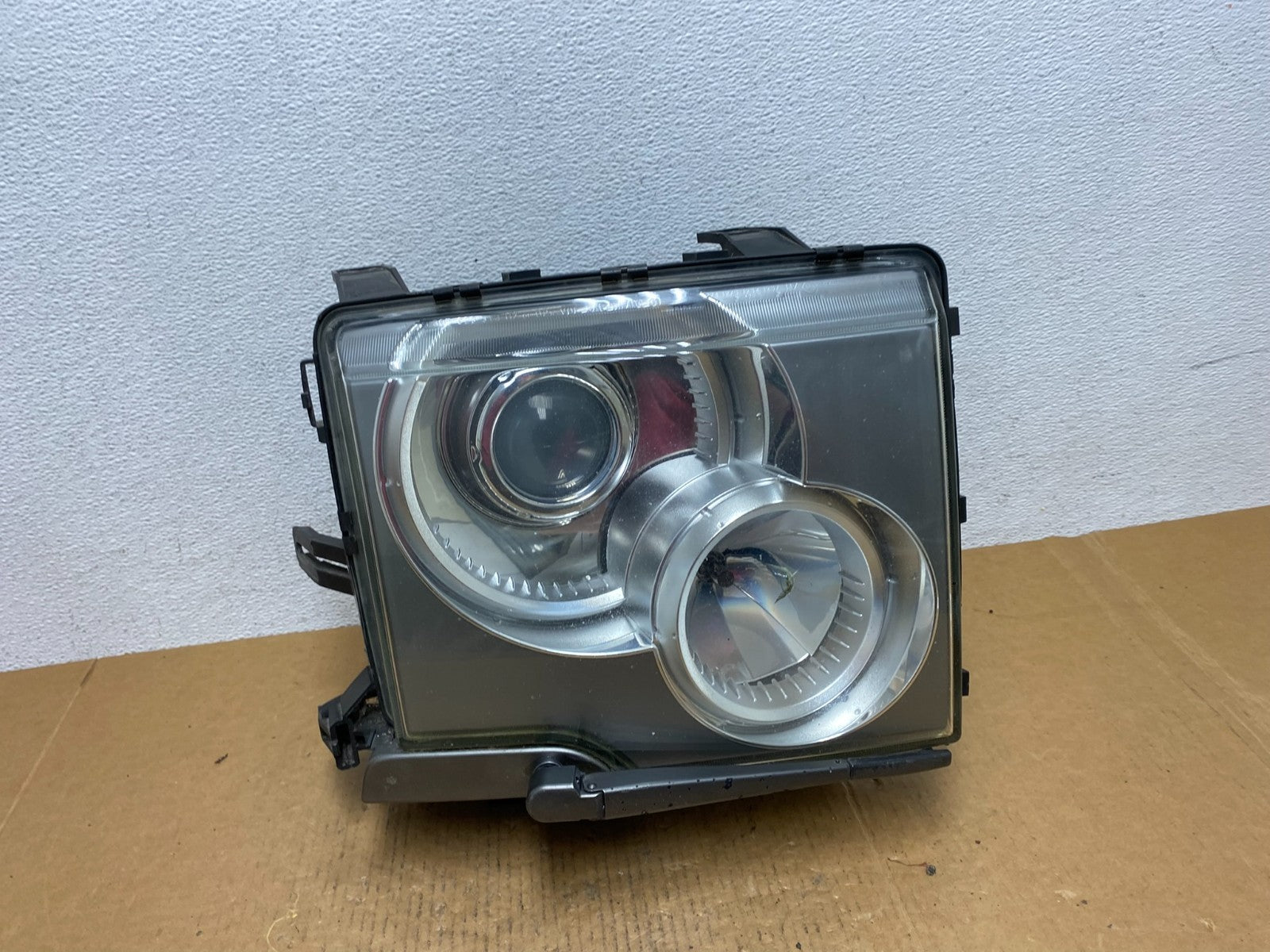 2003 - 2004 Land Rover Range Rover Right Passenger Headlight Xenon HID AE0585 DW0