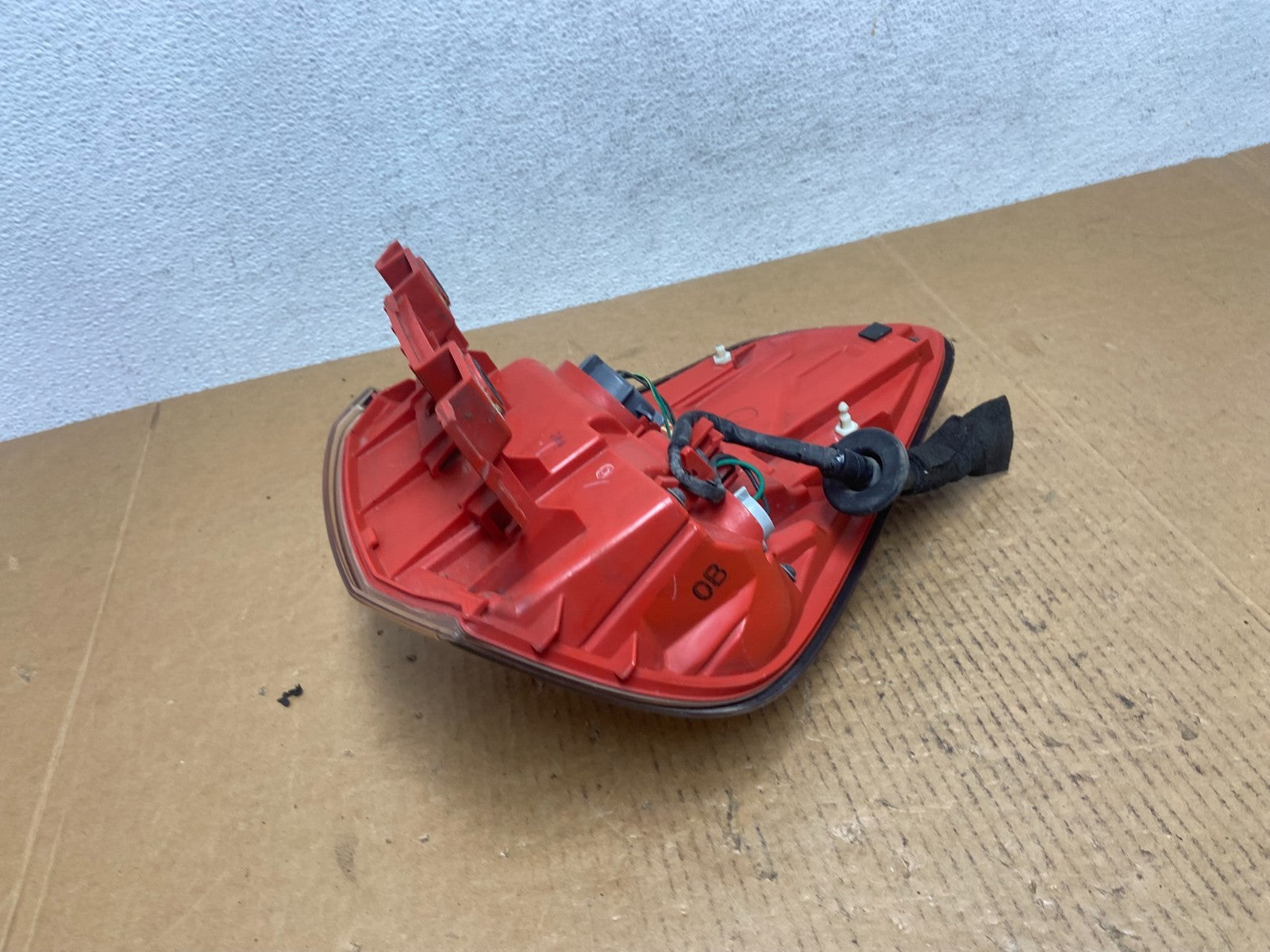 2011 to 2013 Infiniti Qx56 Left Driver LH Side Tail Light ae0450 DG5