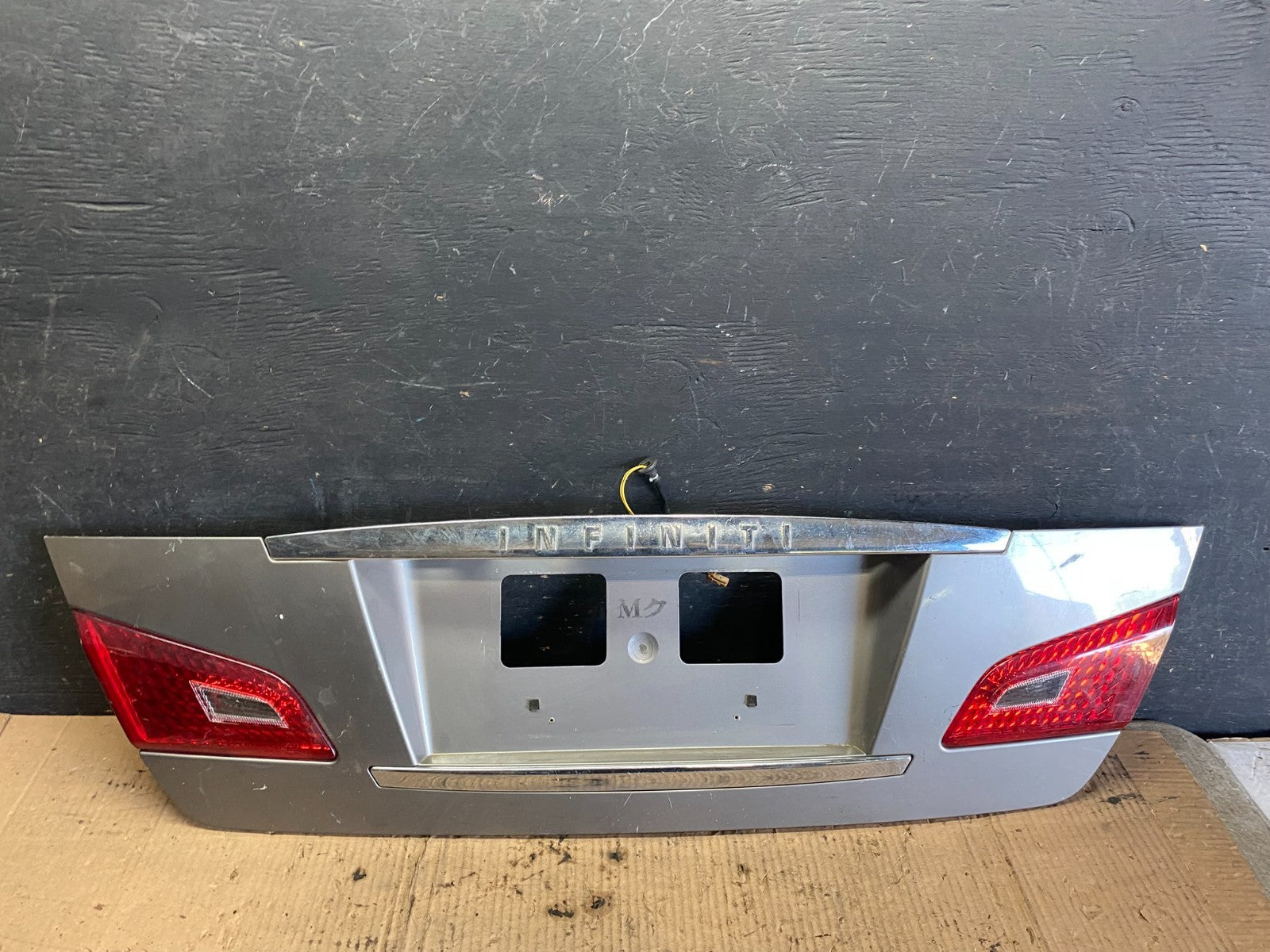 2008 to 2010 Infiniti M35 M45 Rear Trunk Panel Trim Molding OEM Q0358 DG0