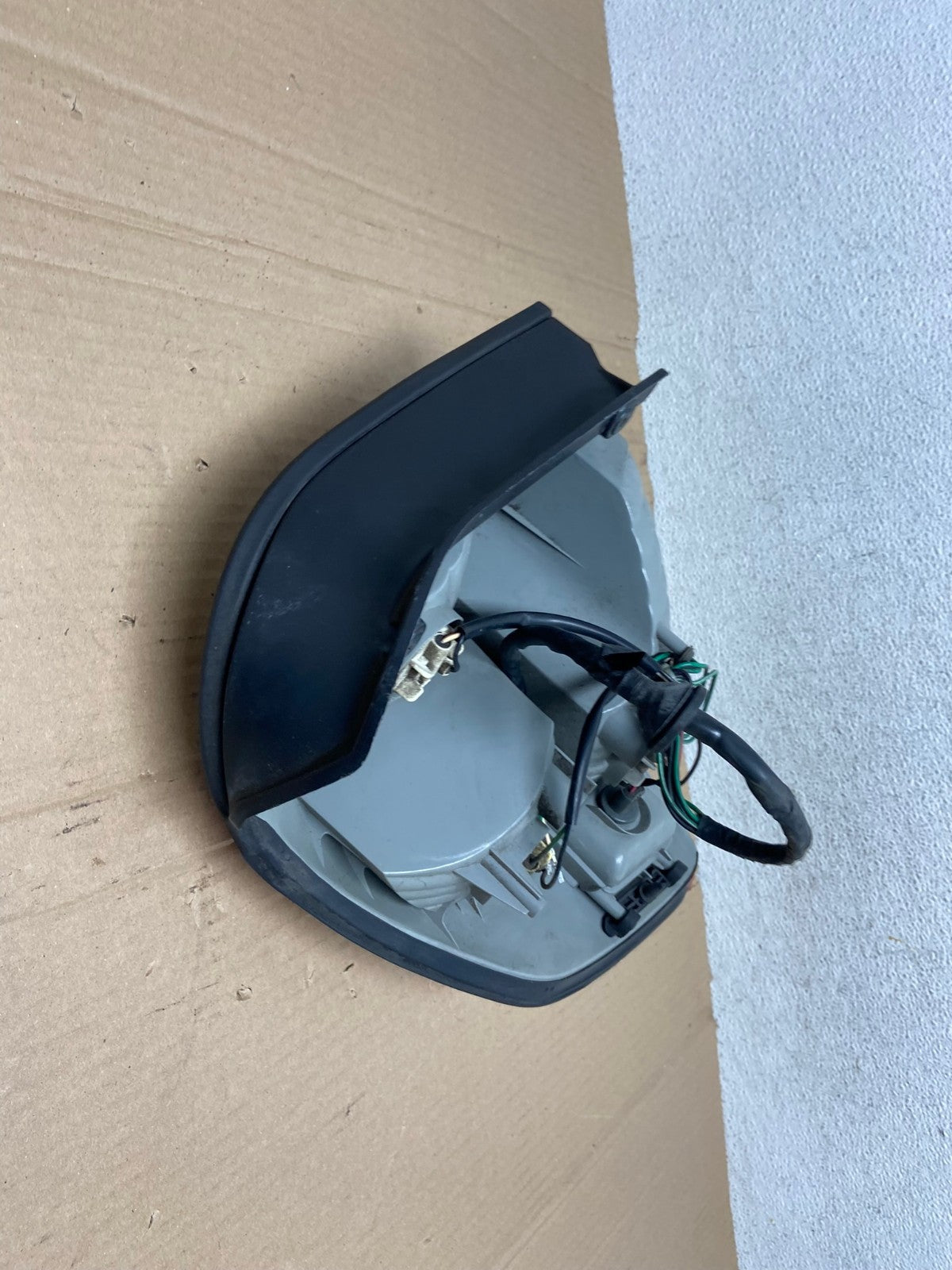 2001 2002 2003 2004 Hyundai Santa Fe Right Passenger Rh Tail Light AE8925 LK4
