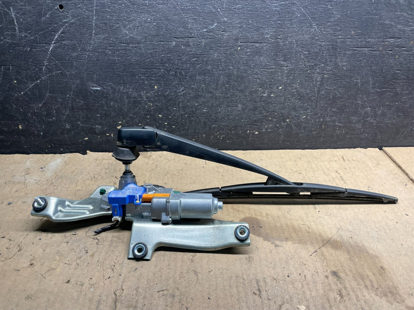2009 - 2012 Hyundai Elantra Wagon Rear Glass Windshield Wiper Motor W7346 DG1
