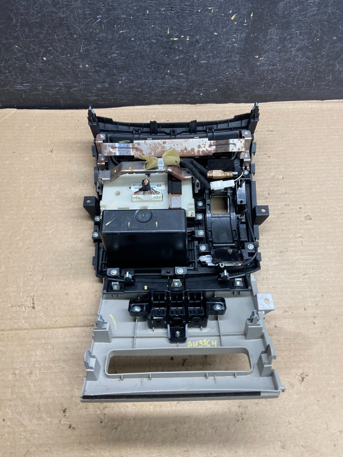 2011 to 2017 Nissan Quest Shifter Climate Control Panel Bezel ah3764 DG6