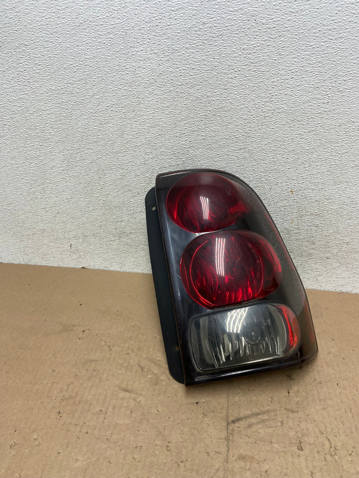 2002 to 2009 Chevrolet Trailblazer Right Passenger Rh Tail Light AG4926 LK0