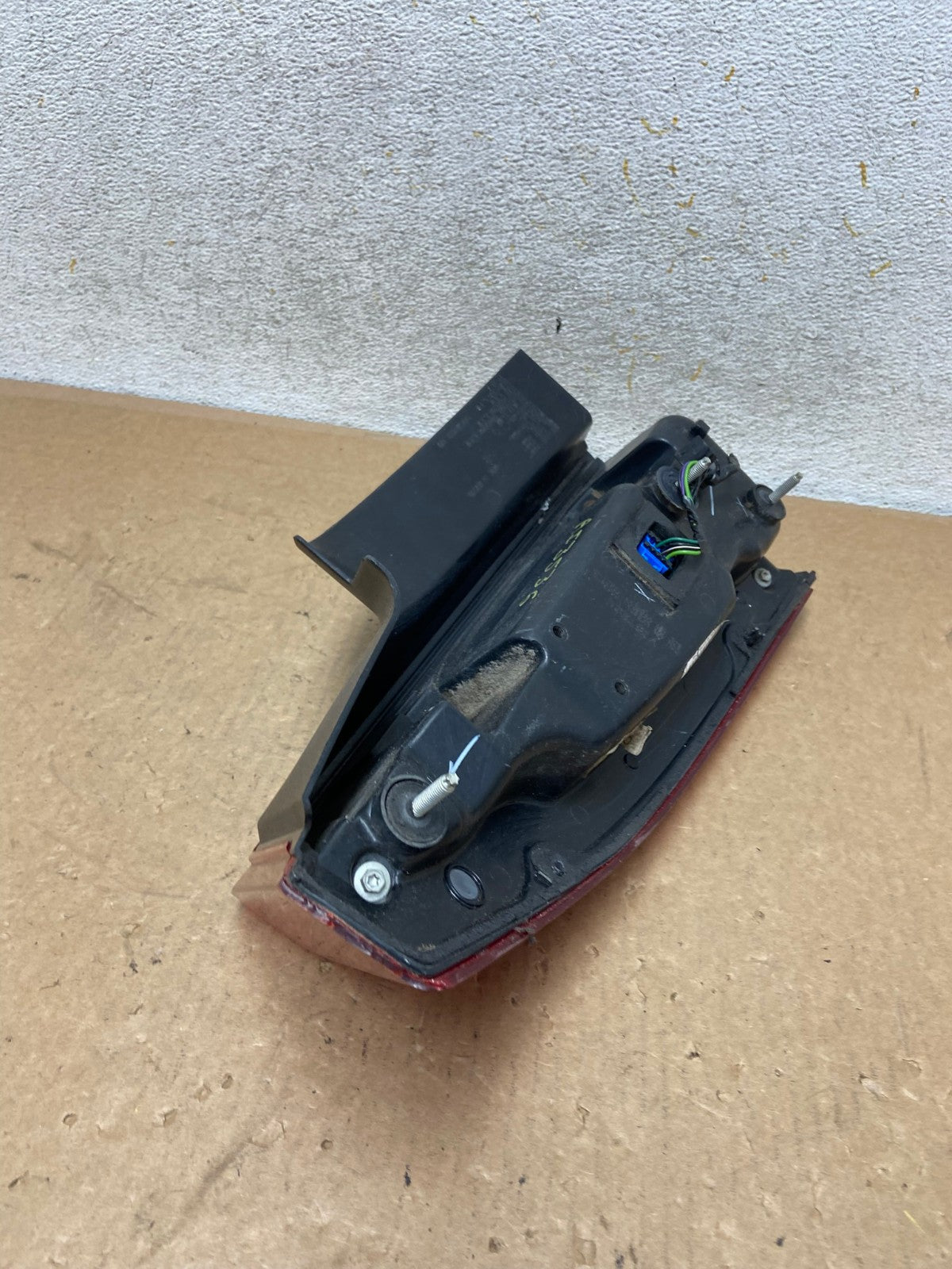 2008 to 2013 Cadillac CTS Right Passenger Side Led Side Tail light AI3536 LK8