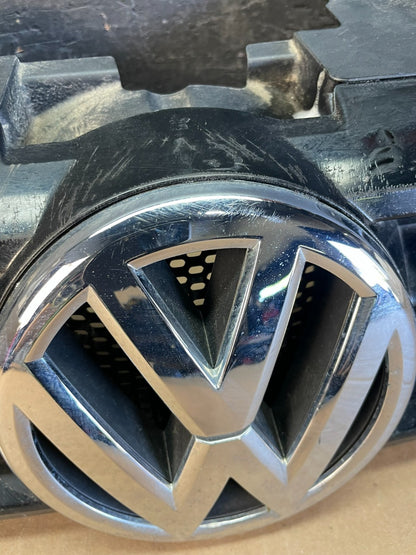 2011 to 2014 Volkswagen Jetta Sedan Front Upper Grille Grill ad0104 DG4