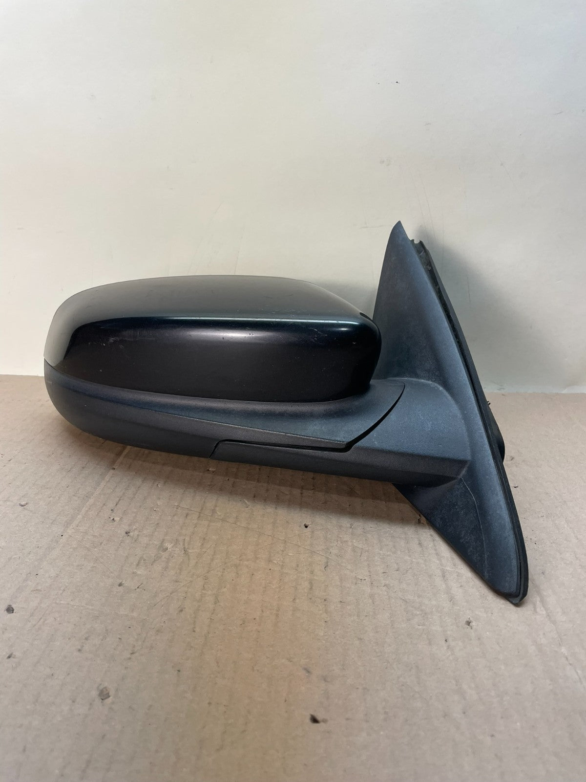 2010 to 2018 Ford Taurus Right Passenger View Door Mirror AJ0750 DG0