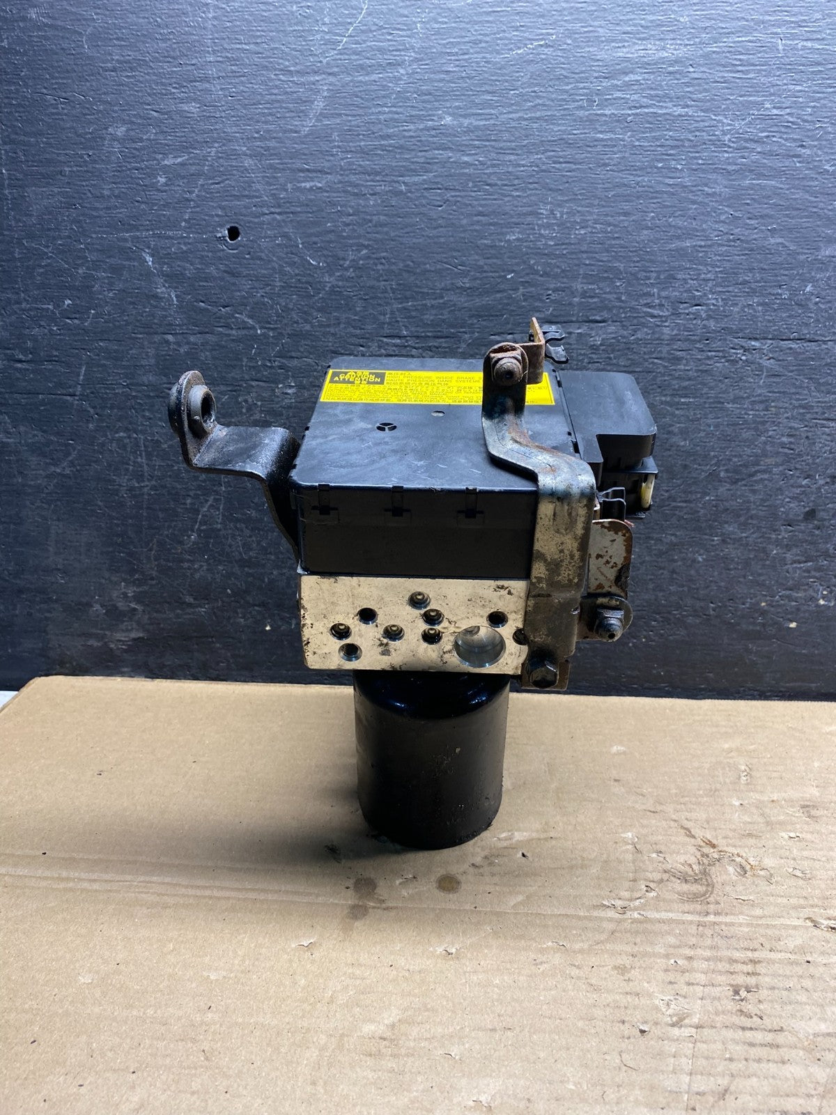2004 - 2009 Toyota Prius ABS Brake Pump Anti Lock Module AI7483 DG3