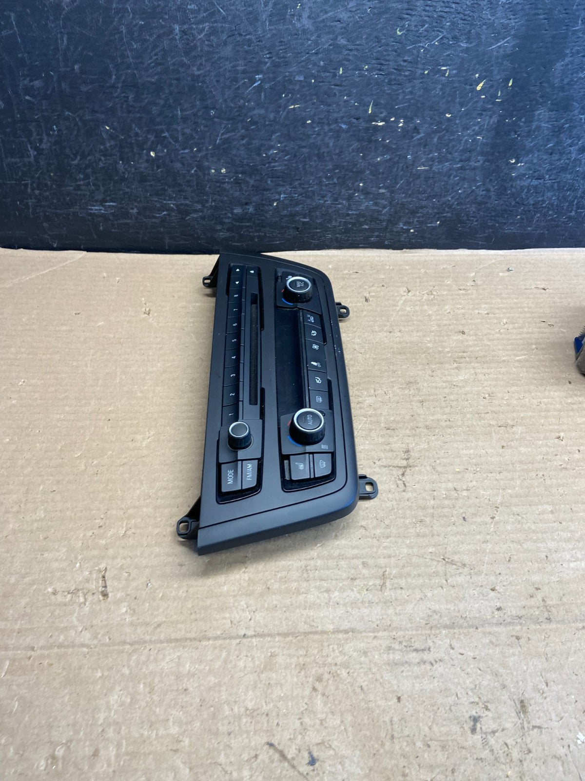 2012 - 2014 Bmw F30 320i 328i Radio Climate Control Panel AH3693 DG1