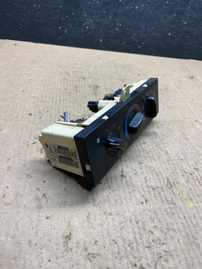 1998 - 2001 Dodge Ram Van 1500 2500 3500 Climate Control Heat AC Heater R8442 DG1