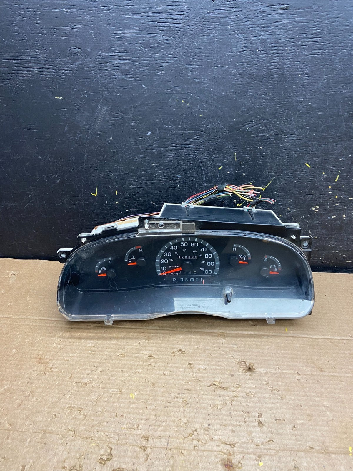 2001 - 2002 Ford Econoline E250 E350 Van Speedometer Instrument Cluster w3094 DG0