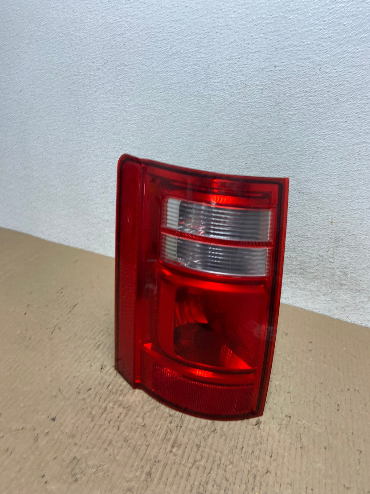2008 to 2010 Dodge Grand Caravan Left Driver LH Side Tail Light AF2942 LK0