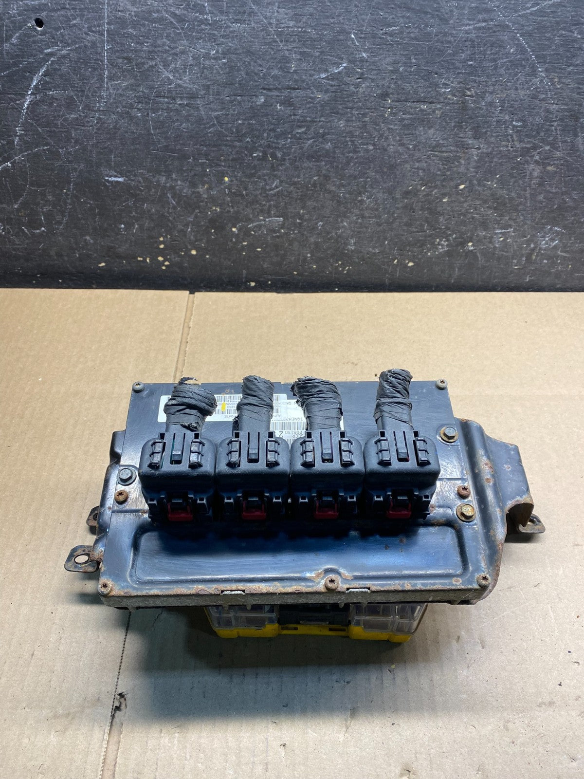 2010 Dodge Caravan Town & Country Engine Computer ECU OEM V6521 DG1