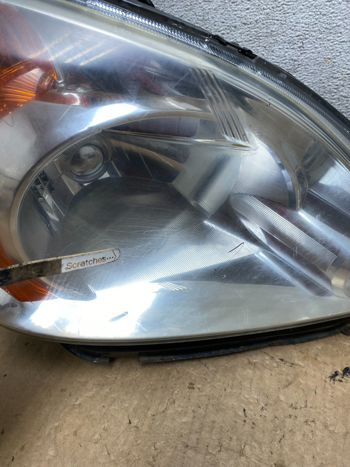 2002 to 2004 Honda CRV CR-V Right Passenger RH Halogen Headlight AI3527 DW3