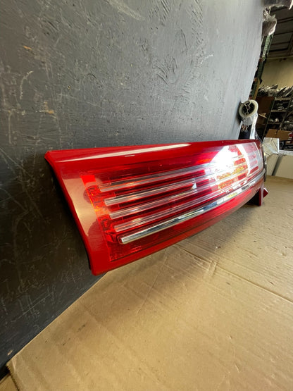 2010 to 2019 Lincoln Mkt Trunk Center Tail Light Panel Camera AD5745 DG2
