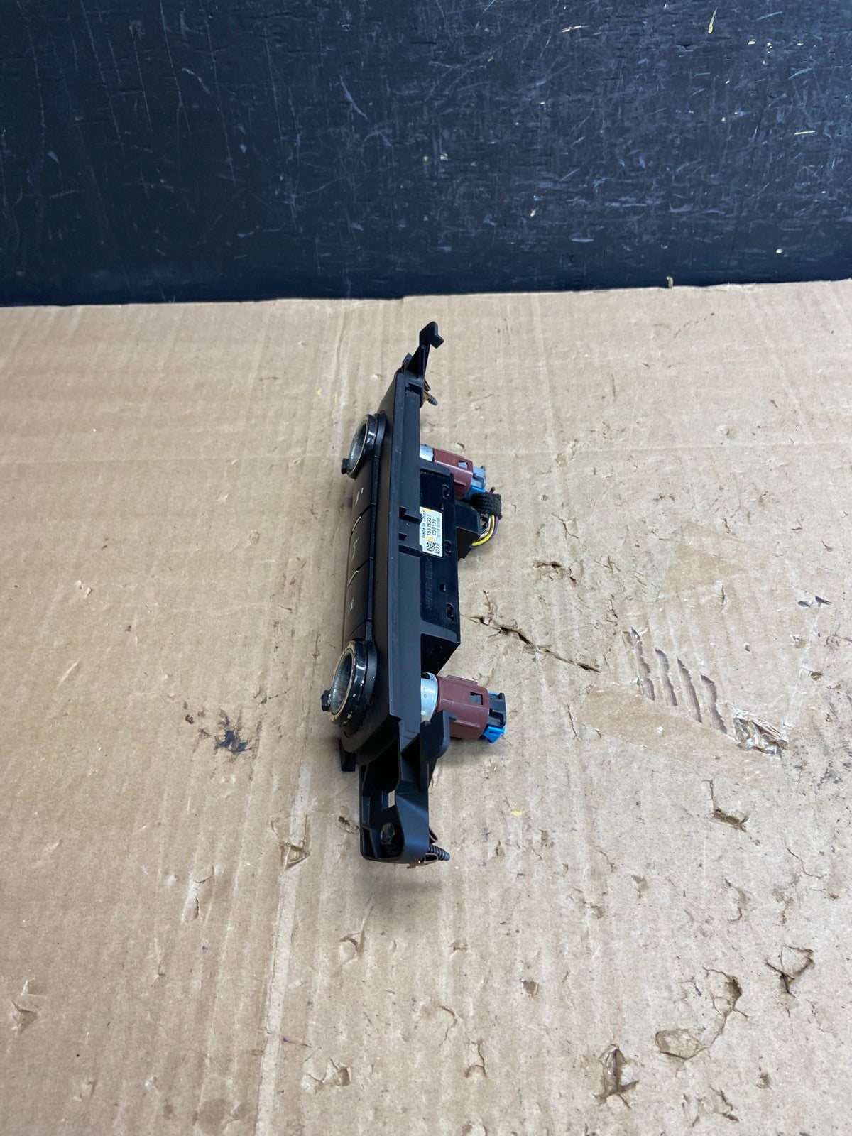 2007 - 2014 Chevrolet Tahoe Yukon Pedal Traction Control Switch ae1905 DG2