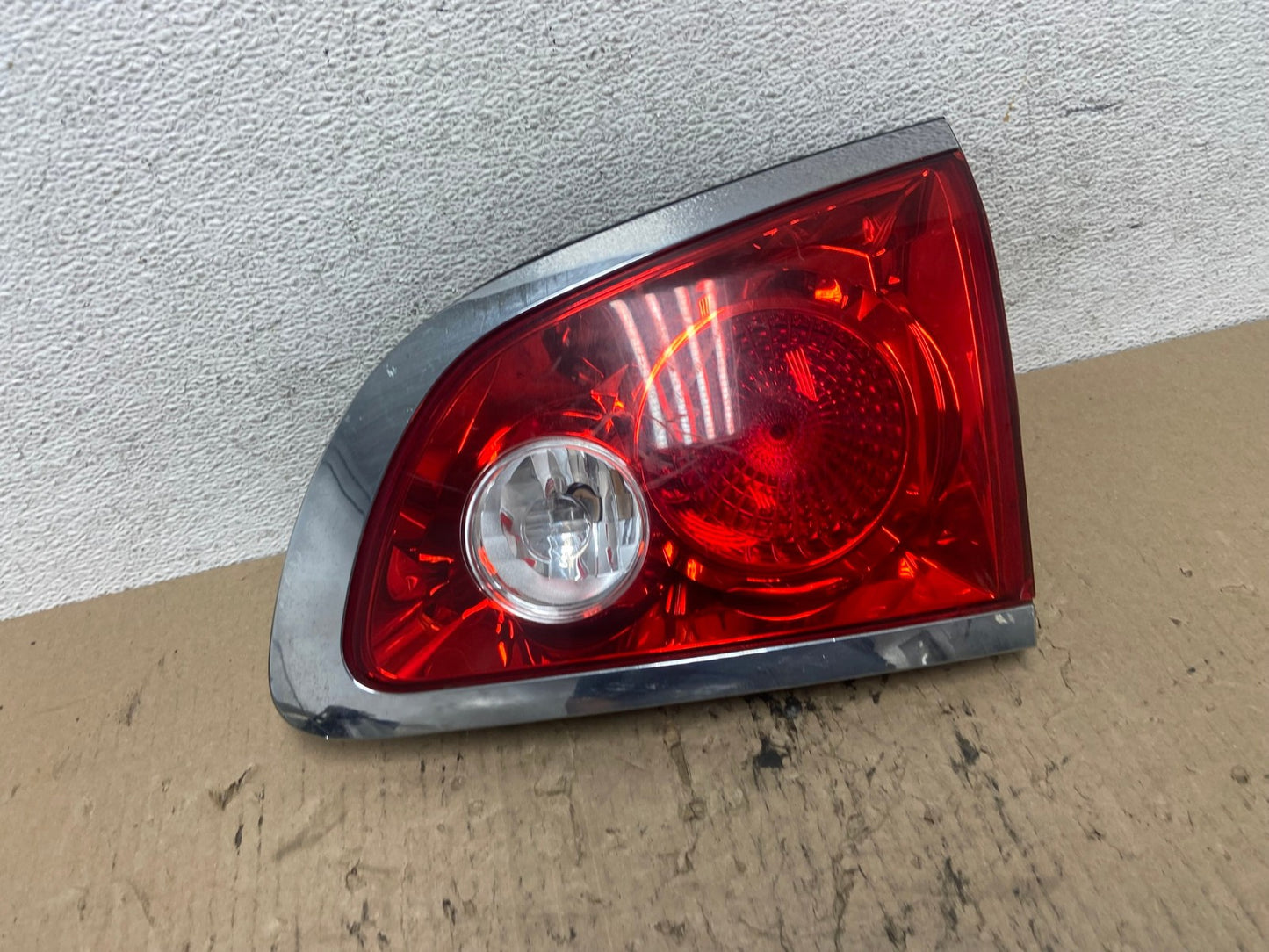 2008-2012 Buick Enclave Right Passenger Rh Inner Tail Light AF7074 LK0