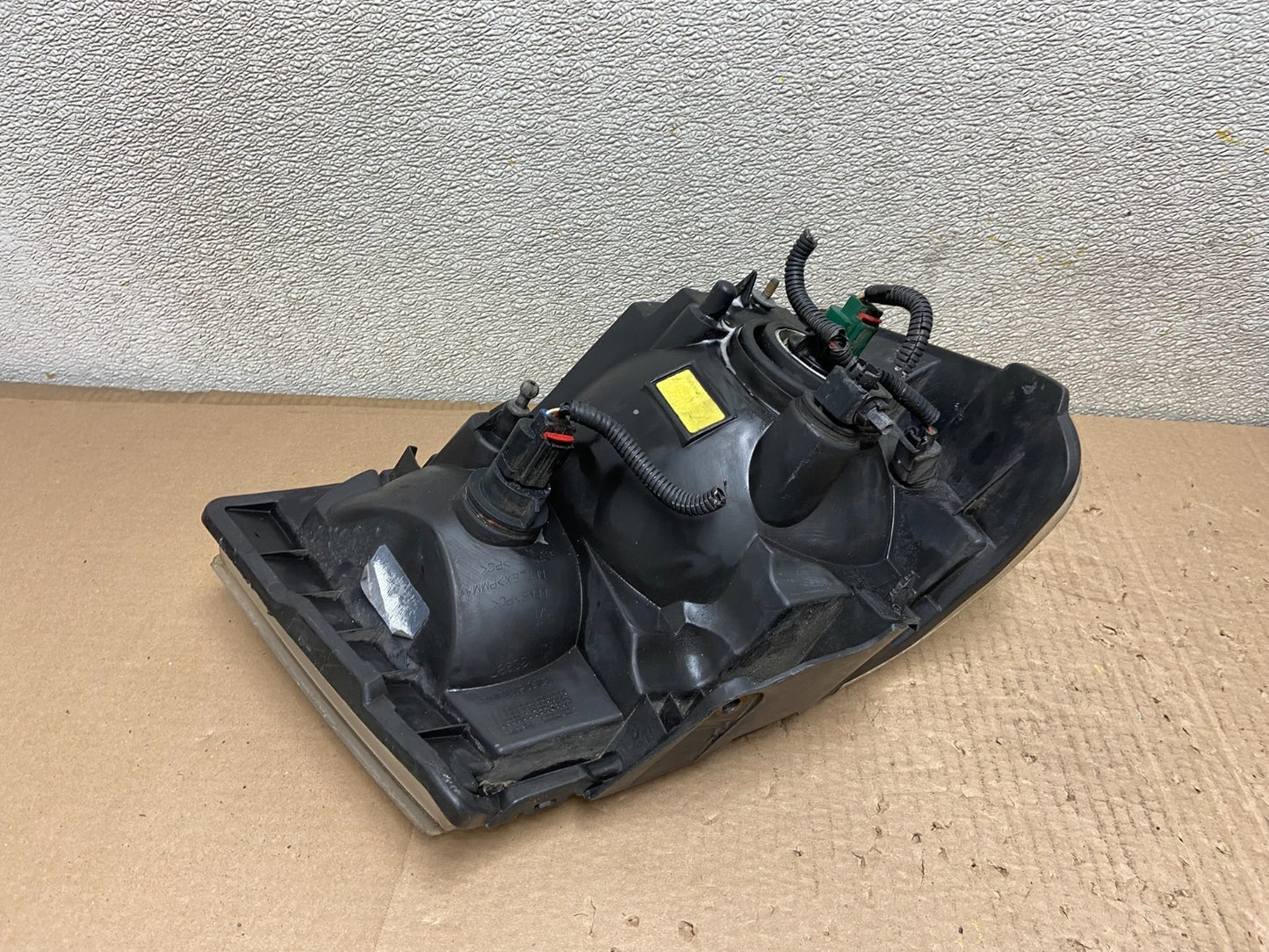 2007 2008 2009 Chrysler Aspen Left Driver LH Halogen Headlight AB2550 DW5