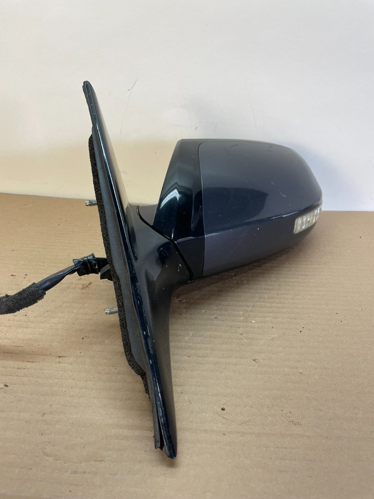 2009 to 2014 Nissan Maxima Left Driver Side View Door Trn Sig Mirror AH8667 DG1