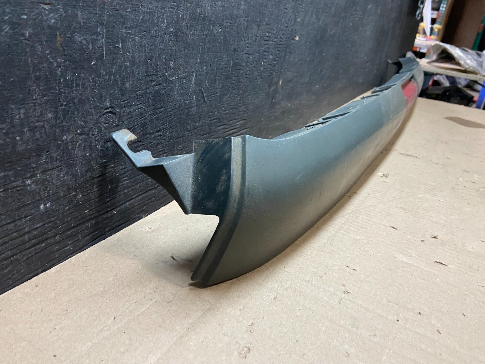 1996 to 2002 Chevrolet Express 3rd Third Brake Light Trim Spoiler i7505 DG2